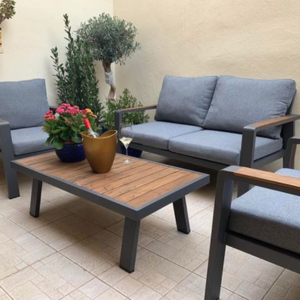 Benches & Sofas